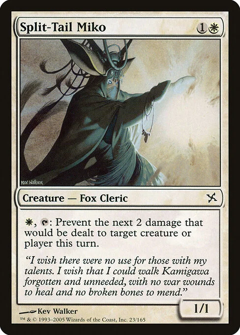 Split-Tail Miko, carta Magic di tipo Creature — Fox Cleric illustrata da Kev Walker